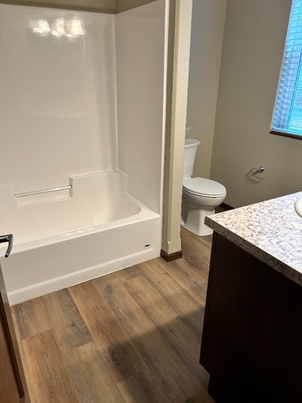 Building Photo - 3617 Doolittle Dr