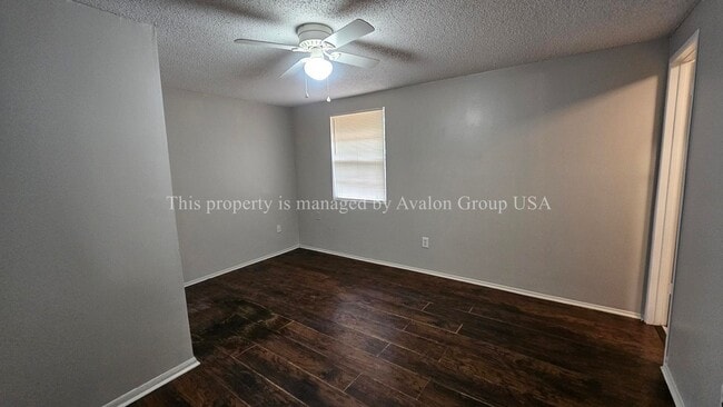 Building Photo - 2749 Frontier Ave