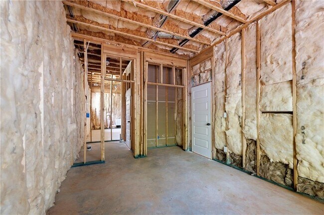 Building Photo - 254 Lamon Ave SE