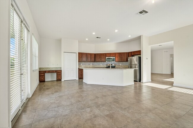 Building Photo - 1769 Berskshire