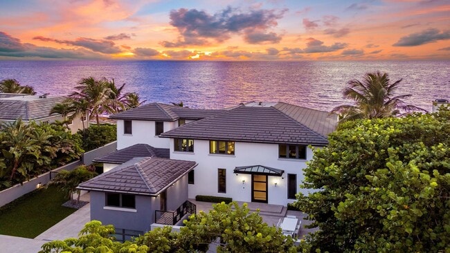 Building Photo - 6029 Old Ocean Blvd