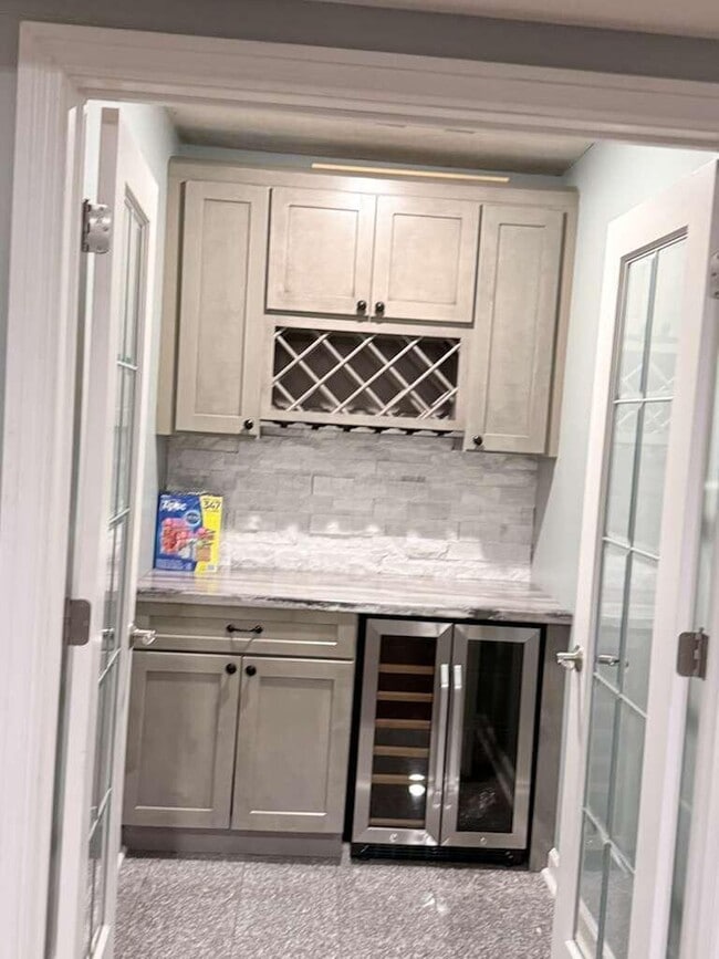 Building Photo - 7798 Wayside Ave