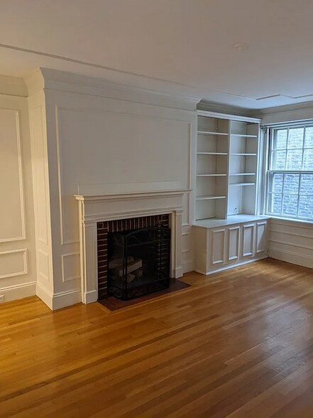 Primary Photo - 97 Mt Vernon St