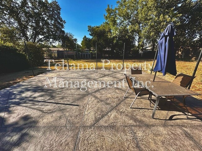 Building Photo - 3 Bedroom 1 Bath Home in Antelope Area