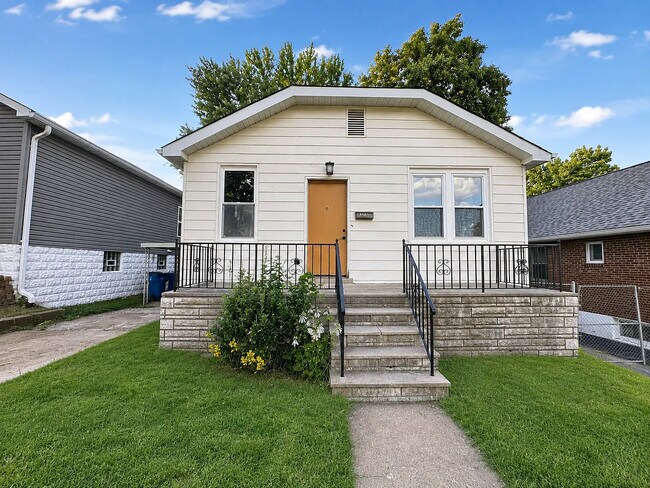 Building Photo - 8527 Philo Ave