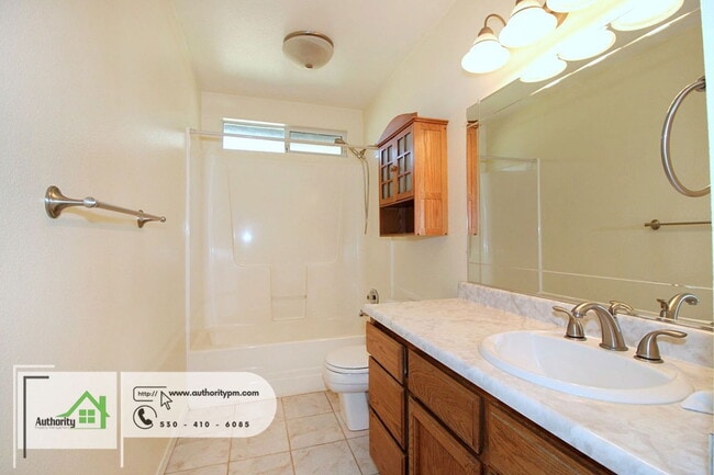 Building Photo - 2882 Sandstone Dr