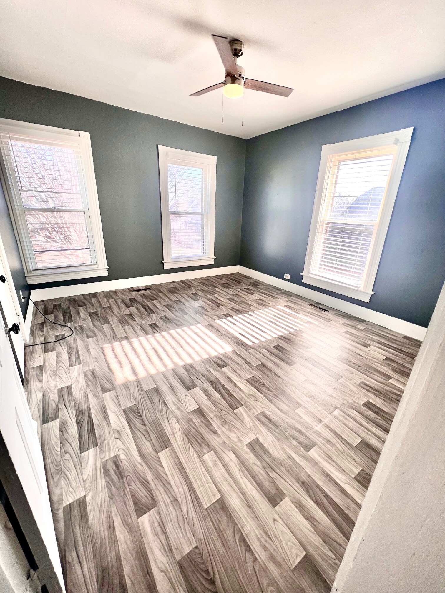 Building Photo - 1009 S Central Ave