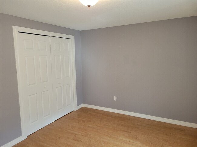 Building Photo - 297 Ashland Ave