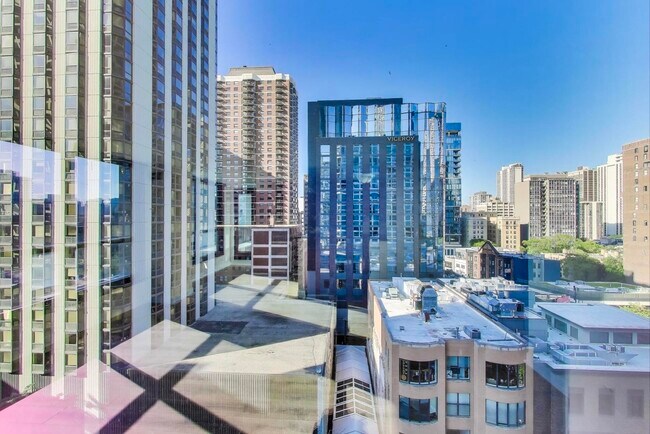 Building Photo - 1030 N State St