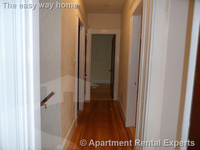 Building Photo - Medford/Tufts 2+ Bedroom - Dishwasher - La...