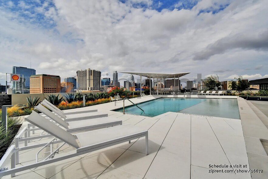 Building Photo - 800 Embassy Dr