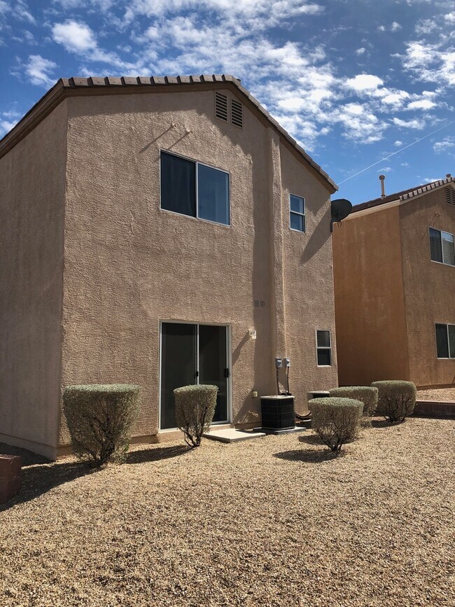 Building Photo - Spacious 2-Story Home with Oversized Beds ...