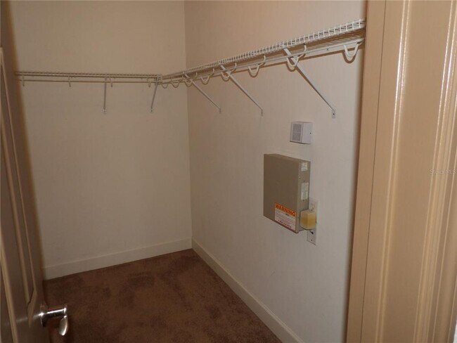 Building Photo - 8098 Moonstone Dr
