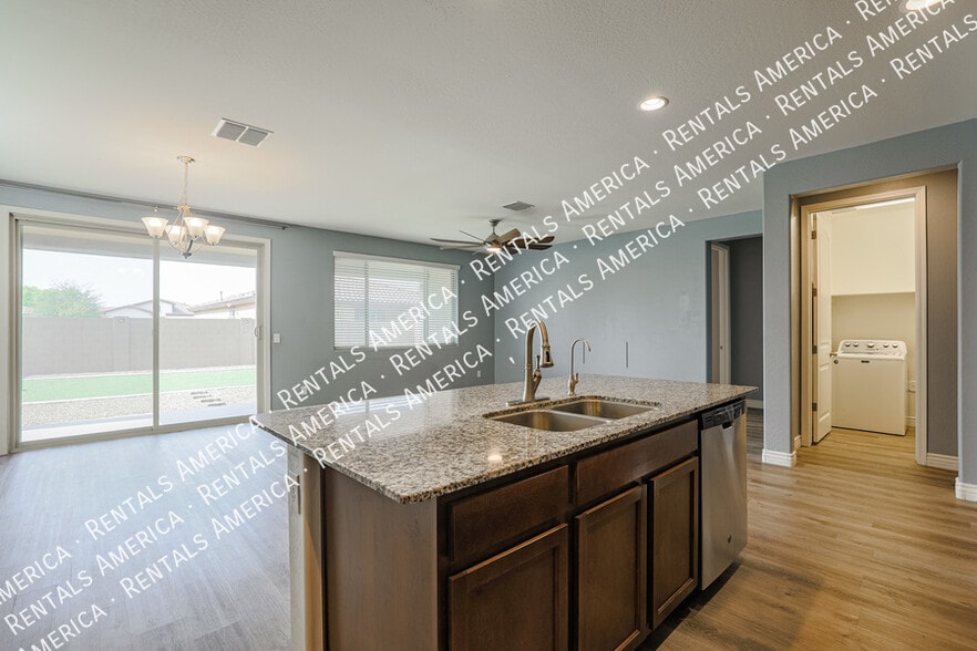 Building Photo - 4217 W Winston Dr