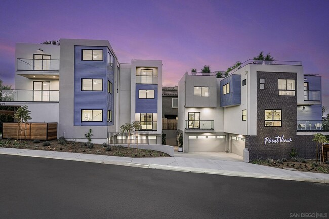 Building Photo - 2126 San Clemente St