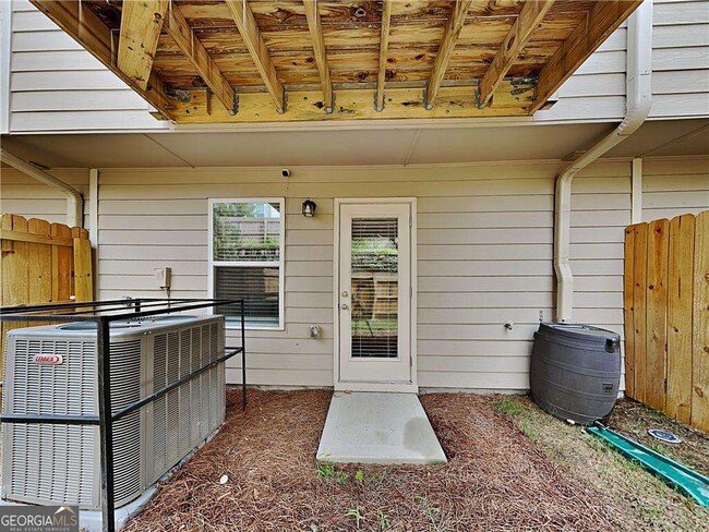 Building Photo - 975 Society Cir
