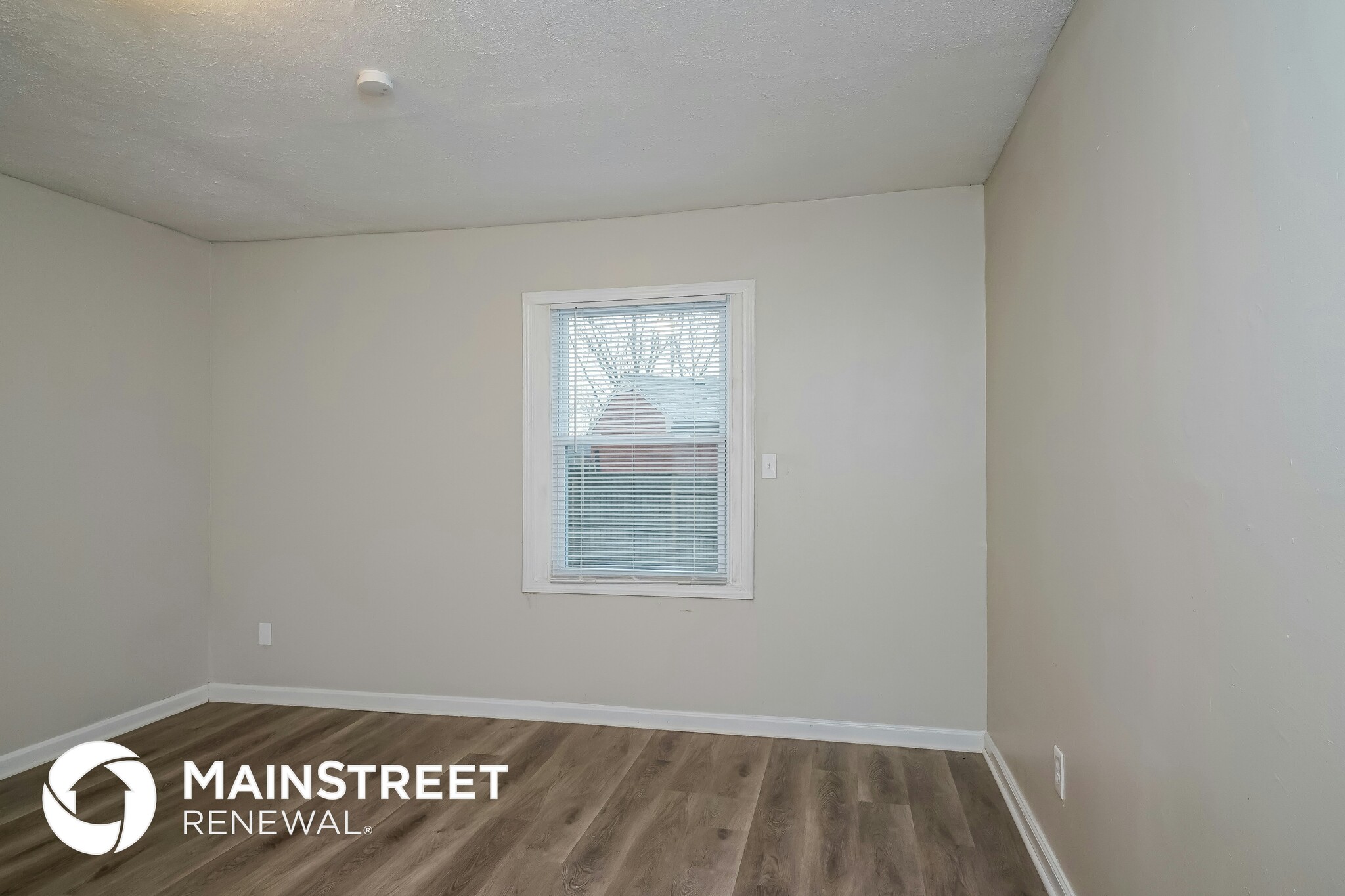 Building Photo - 5405 Tivoli Dr