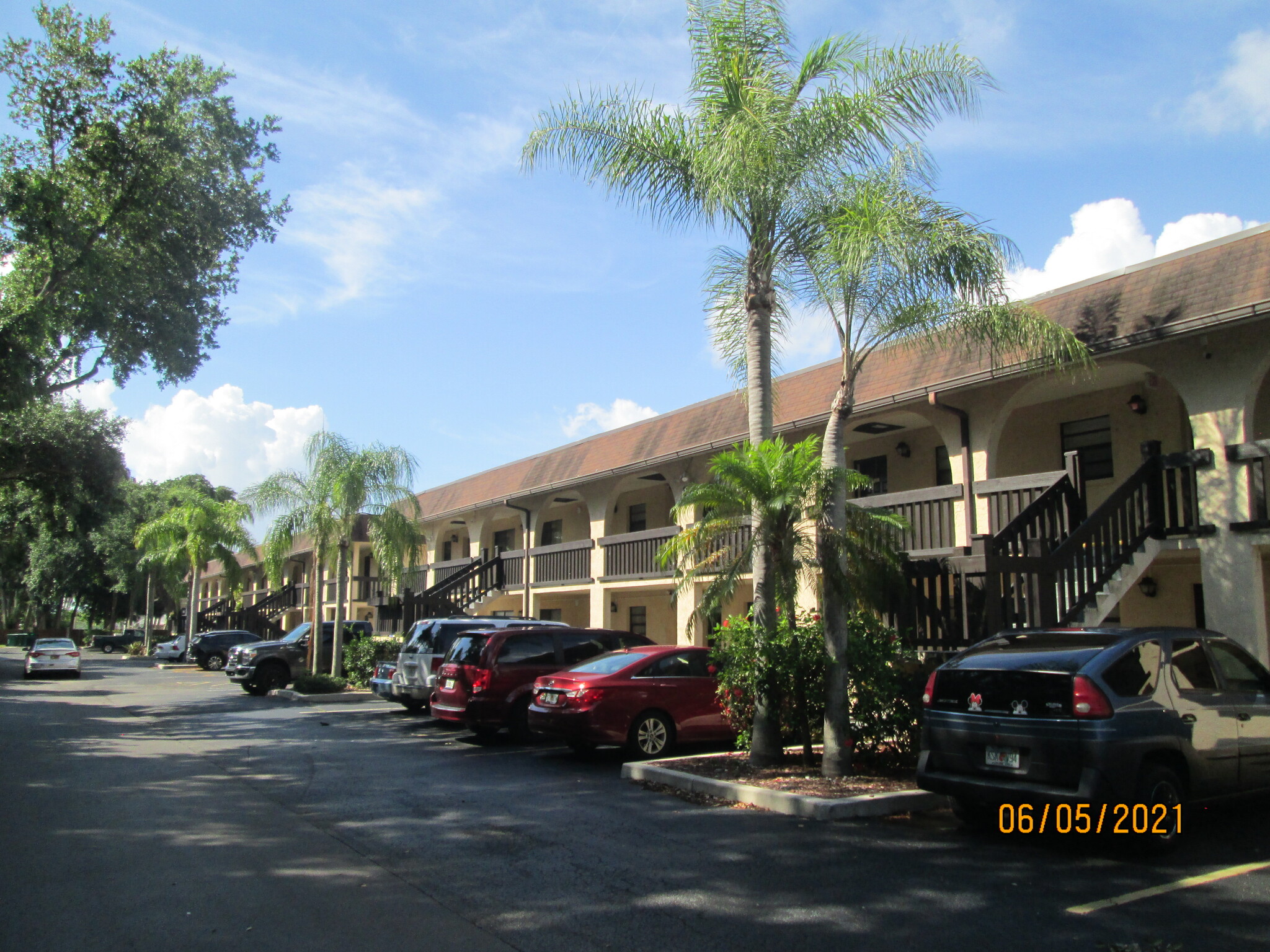 Condominium Complex - 205 Palmetto Ave