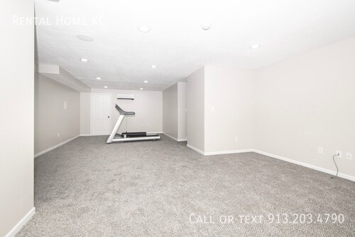 Building Photo - 582 W Layton St