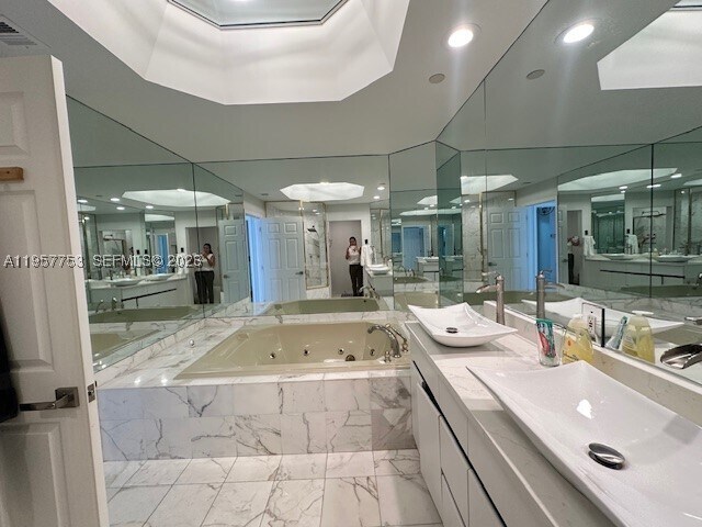 Building Photo - 3900 Island B-303 Is