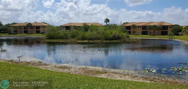 Building Photo - 8273 NW 127th Ln