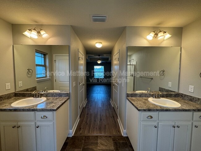 Building Photo - 4622 Belvedere Circle