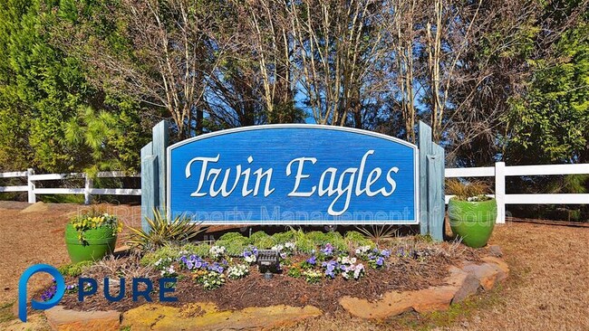 Building Photo - 323 Twin Eagles Dr