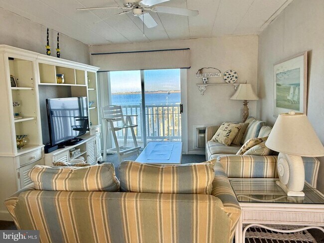 Building Photo - 200 Bay Ave