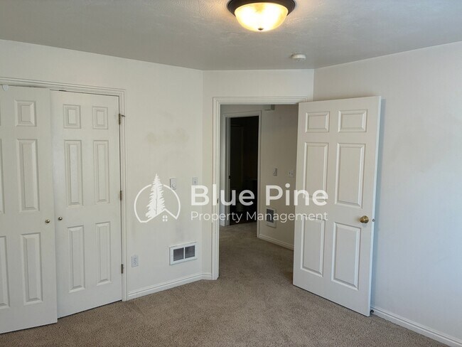 Building Photo - 3156 Chasewood Dr