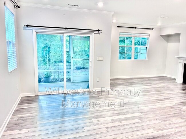 Building Photo - 203 Gremar Dr.