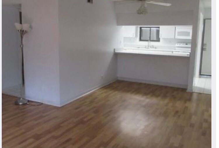 Building Photo - 8017 Hibiscus Dr