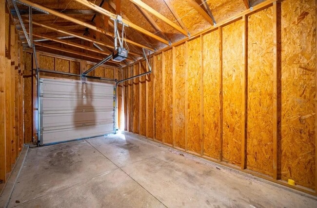 Building Photo - 2033 River Rock Way