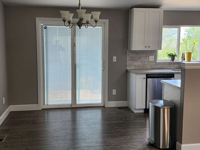 Building Photo - Charming 3-Bedroom Home in a Prime Location!