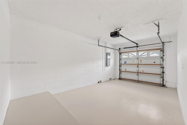 Building Photo - 931 Opal Terrace