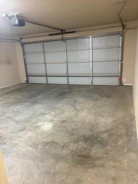Building Photo - 4208 SW Fieldstone Blvd