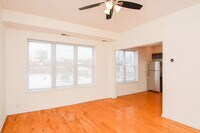 Building Photo - 1555 N Mohawk St