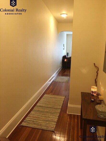 Building Photo - 1461 Beacon St