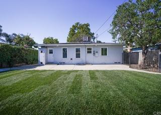 Building Photo - 3 bedroom in Reseda CA 91335