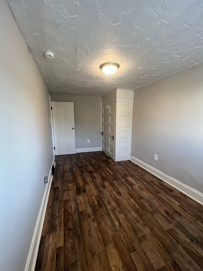 Building Photo - 278 Hosack St