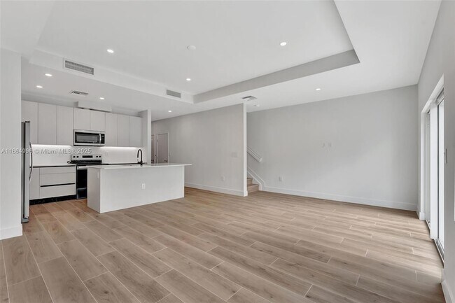 Building Photo - 1563 NW 94th Ave