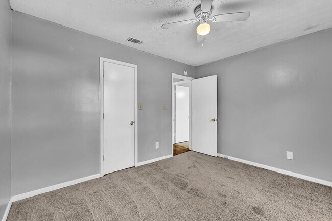 Building Photo - Ashbill