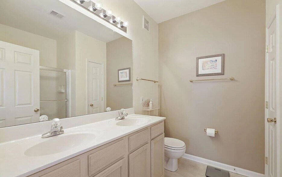 Building Photo - 1972 Scotts Crossing Way