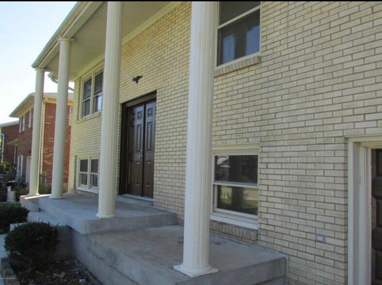 Building Photo - 3602 Pinecroft dr