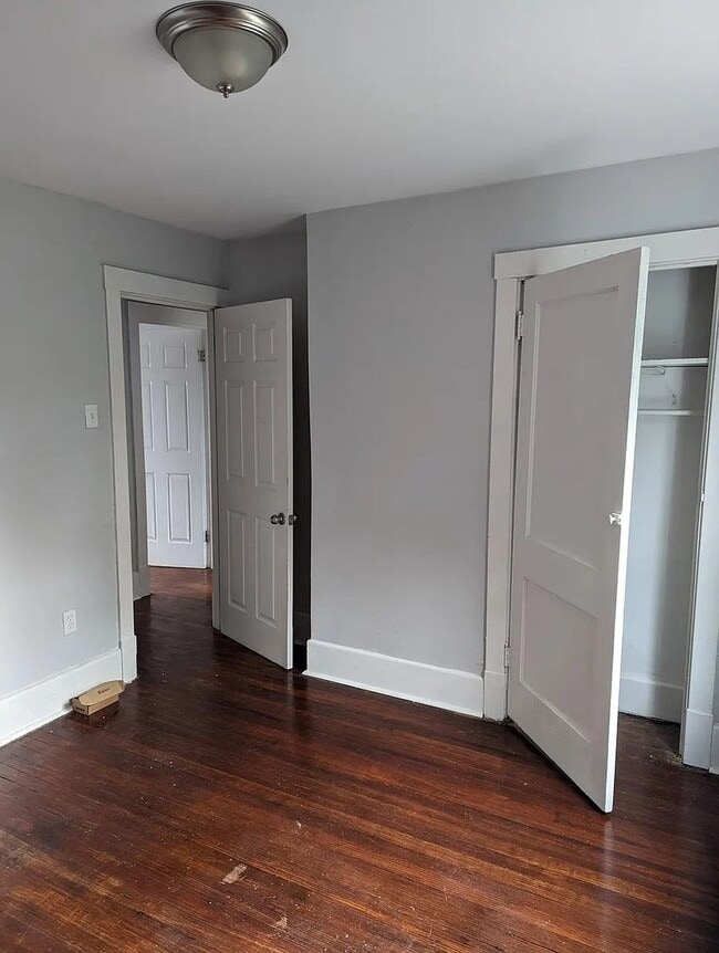 Building Photo - Available 8/7/26 – Charming 3 Bedroom Home in Brookline | $1,650/Month