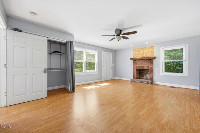 Building Photo - 763 Tingen Rd
