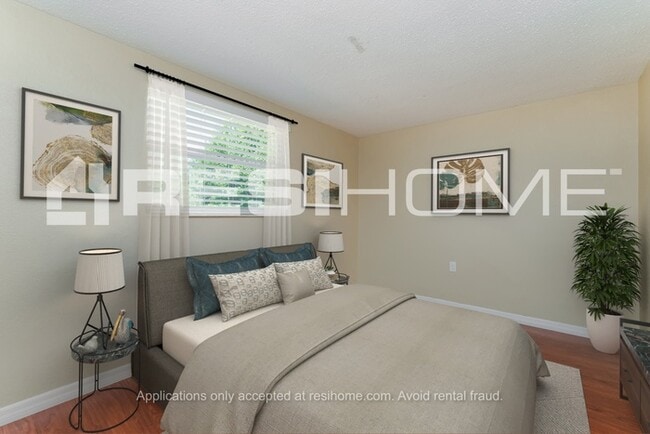 Building Photo - 7700 Farmlawn Dr