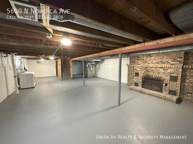 Building Photo - Beautiful 3 Bed 1 Bath Single Family Home ...