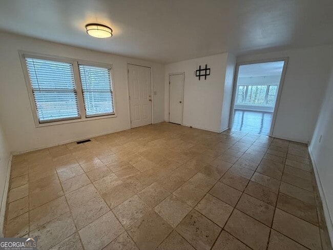 Building Photo - 1252 Lawrenceville-Suwanee Rd