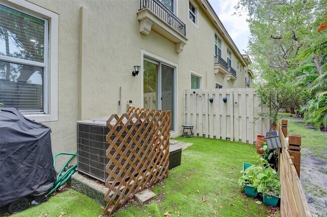 Building Photo - 2851 Prospect Rd