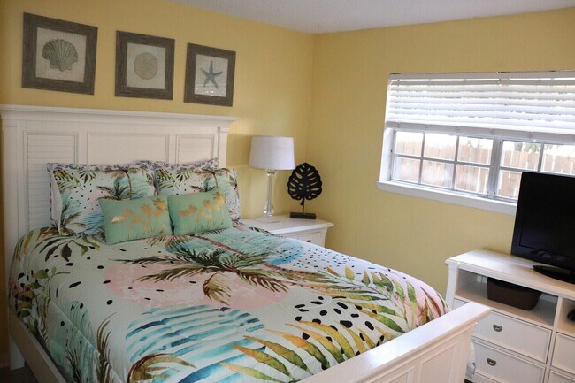 Building Photo - 375 Bluefish Dr